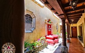 Central Bougainvillea Antigua Exterior photo