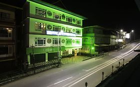 Golden Star Continental & Spa Hotel Gangtok Exterior photo