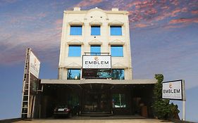 Emblem Hotel Sector 14 Gurgaon Exterior photo