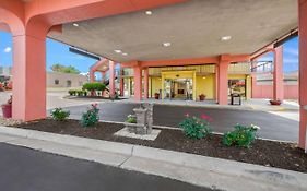 Quality Inn Fredericksburg-Central Park Area Exterior photo