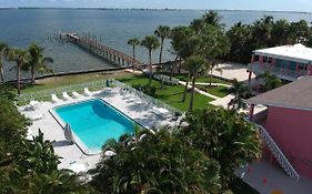 Caribbean Shores Waterfront Resort Jensen Beach Exterior photo