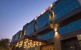 Cosmopolitan Hotel Indore Exterior photo