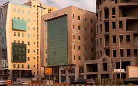 مبيت التحلية للشقق المخدومة تشغيل و إدارة الماسية الأولى Jeddah Exterior photo