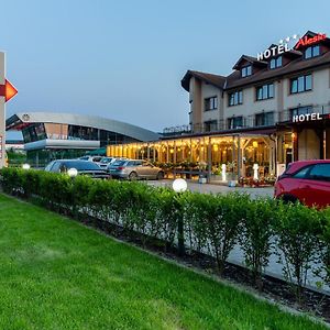 Hotel Restaurant Alesia Corunca Exterior photo