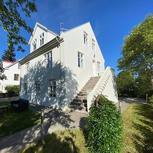 Akureyri Central House Villa Exterior photo