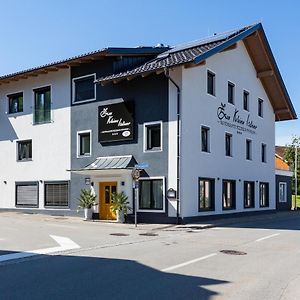 Zum Kleinen Italiener - Ristorante Pizzeria Pension Hotel Geinberg Exterior photo