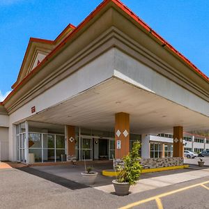 Red Carpet Inn & Suites Hazleton Exterior photo