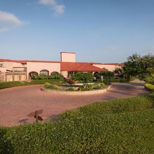 Regenta Resort Bhuj By Royal Orchid Hotels Limited Exterior photo