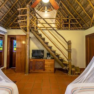 The Lodge At Uxmal Exterior photo