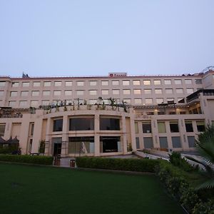 Ramada Neemrana Hotel Exterior photo