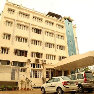 Hotel Srikrishna Hassan Exterior photo