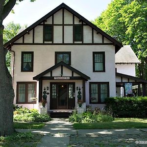 Rosewood Inn Corning Exterior photo