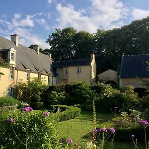 De Ma Fenetre Bed & Breakfast Saint-Martin-des-Entrees Exterior photo