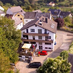 Zum Lahnfelsen Hotel Graveneck Exterior photo