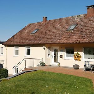 Flat In Polle Near The Forest Apartment Exterior photo