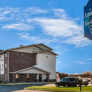 American Inn & Suites Metro Airport Romulus Exterior photo