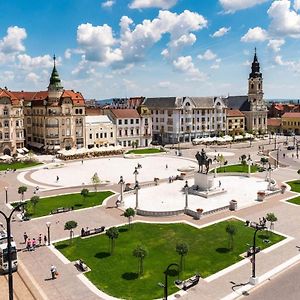 Central City Views Apartment Oradea Exterior photo