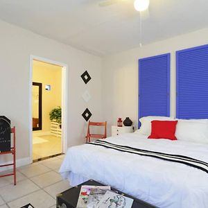 Chic And Comfortable Studio Free Street Parking Apartment Miami Exterior photo