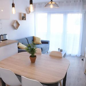 Appart T2 Avec Terrasse, Parking Et Wifi Apartment Angouleme Exterior photo