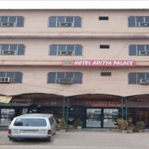 Hotel Aditya Palace Rajahmundry Exterior photo