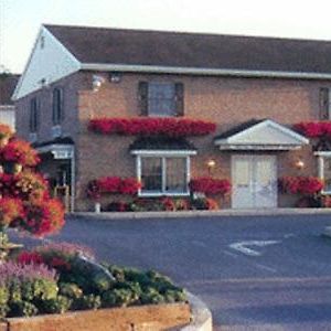 Classic Inn Lancaster Exterior photo