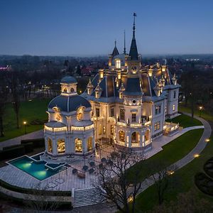 Botaniq Castle Of Tura - Small Luxury Hotels Of The World Exterior photo