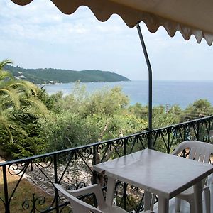 Room In Bb - Apraos Bay Hotel In Kalamaki Beach, 100M From The Lovely Sandy Beach Exterior photo