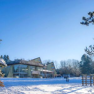 Vtf Le Domaine Des Puys Hotel Saint-Sauves-d'Auvergne Exterior photo