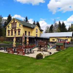 Penzion Karolina Hotel Lucany nad Nisou Exterior photo