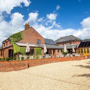 The Three Lions Hotel Fordingbridge Exterior photo