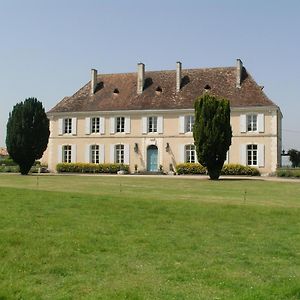 Chateau Du Bourbet Bed & Breakfast Cherval Exterior photo