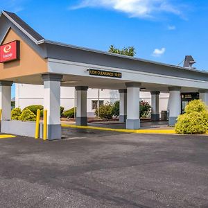 Econo Lodge Inn & Suites Chambersburg Exterior photo