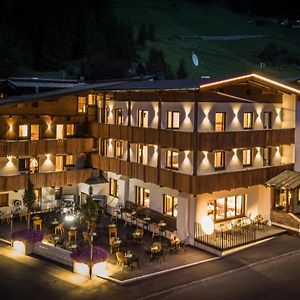 First Mountain Hotel Oetztal Langenfeld Exterior photo