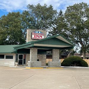 Executive Inn Marshalltown Exterior photo