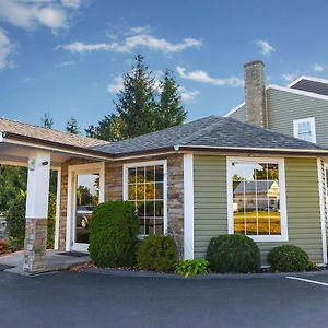 Capital Inn And Suites Rensselaer Exterior photo