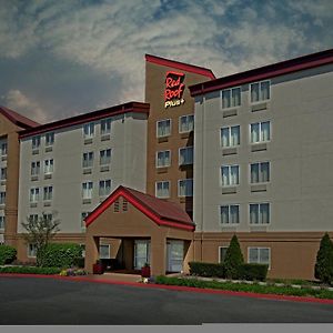 Red Roof Plus Long Island - Garden City Hotel Westbury Exterior photo