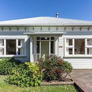 Le Solterre - Akaroa Holiday Home Exterior photo