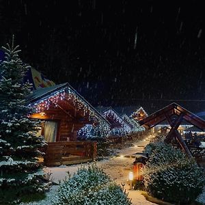 Complex Adora Hotel Bicaz Exterior photo