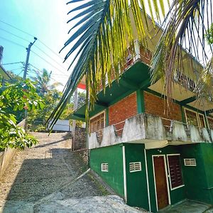 Dealings Freedom Rest Hotel Gampola Exterior photo