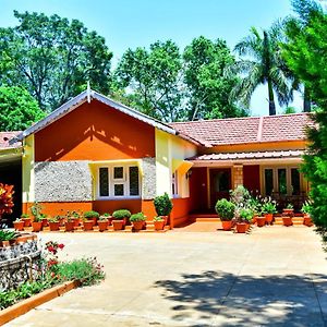 Niraamaya Blue Mountain -Chikmagalur Bed & Breakfast Tarikere Exterior photo