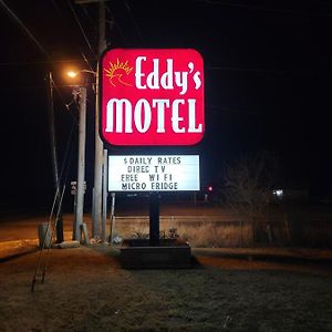 Eddy'S Motel Pleasanton Exterior photo