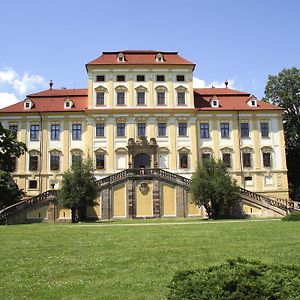 Zamek Cerveny Hradek Hotel Jirkov Exterior photo