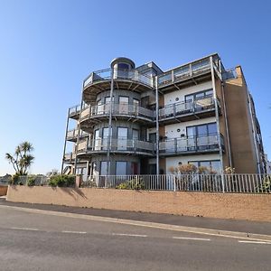 Flat 19 By The Beach Apartment Harwich Exterior photo