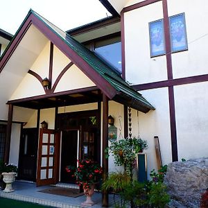 Lake Oshino Hotel Exterior photo