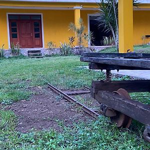 Casa Coronado Izamal Hotel Exterior photo