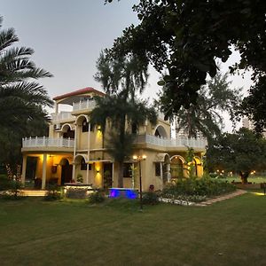 Sunahari Bagh - Pool Farm Retreat @ Gurgaon Villa Exterior photo