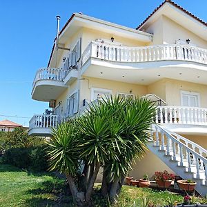 Villa Dani Aigio Exterior photo