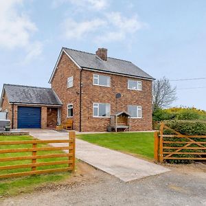 Pen Y Gaer Villa Llannefydd Exterior photo