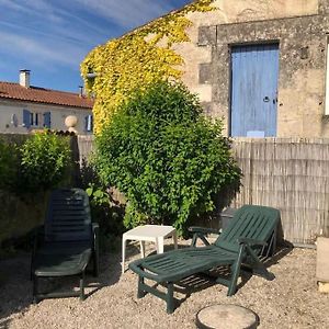 Gite De L'Hortensia-Charmante Maison De Campagne Au Calme Villa Gourville  Exterior photo