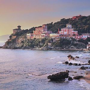 Oasi Del Cuore - Due Graziose Camere Con Vista Mare A 7 Min Dal Mare Di Castiglioncello Exterior photo